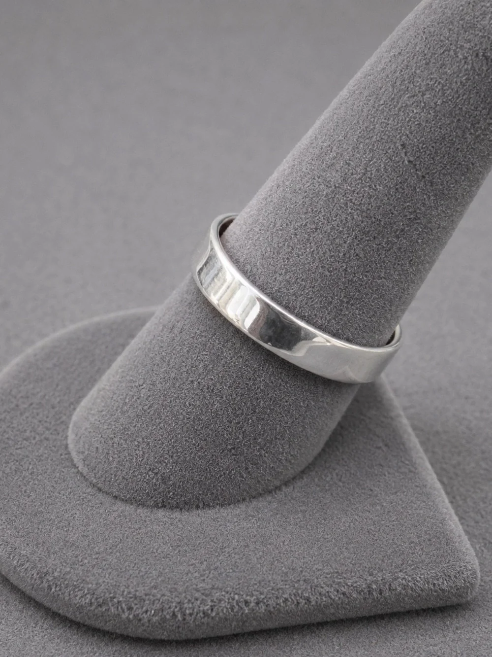 925 Sterling Silver Plain Band Ring Minimalist Stack Ring Polished Band 8 #612 - Picture 3 of 6